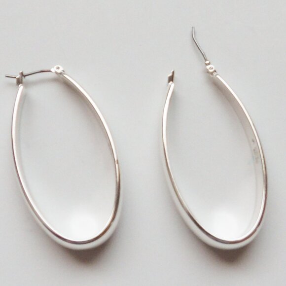 Robert Lee Morris SOHO Large Oval Silver Hoop Earrings New in Branded Gift Box - Picture 3 of 7